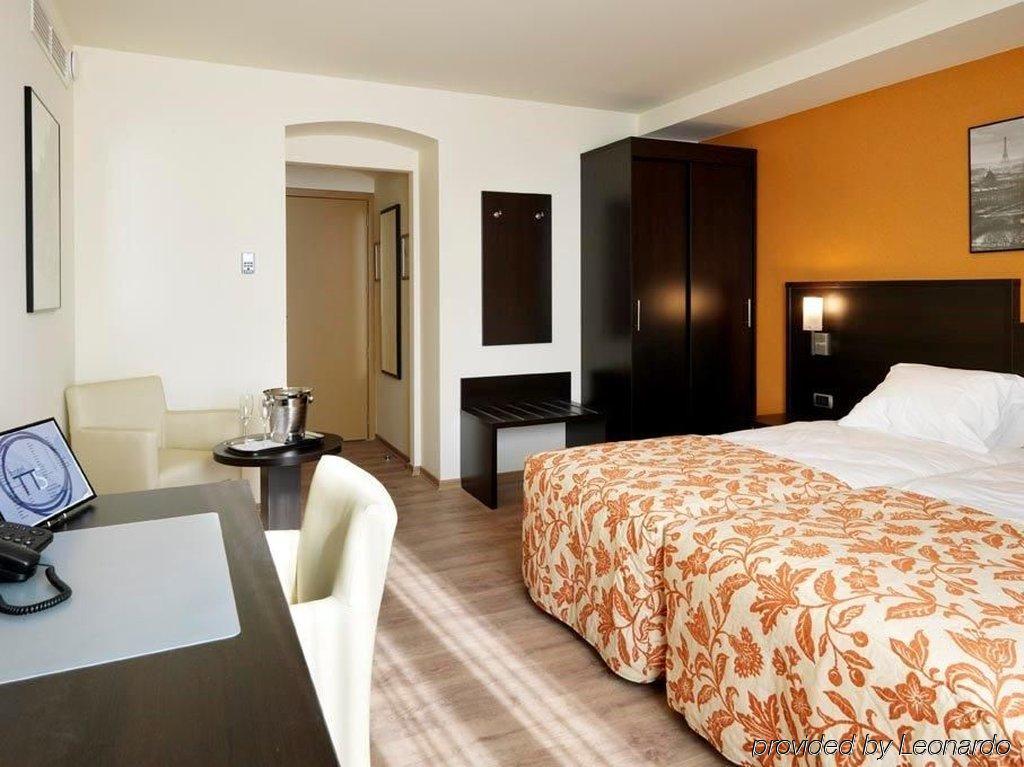 Hotel Tts Temse Exterior photo